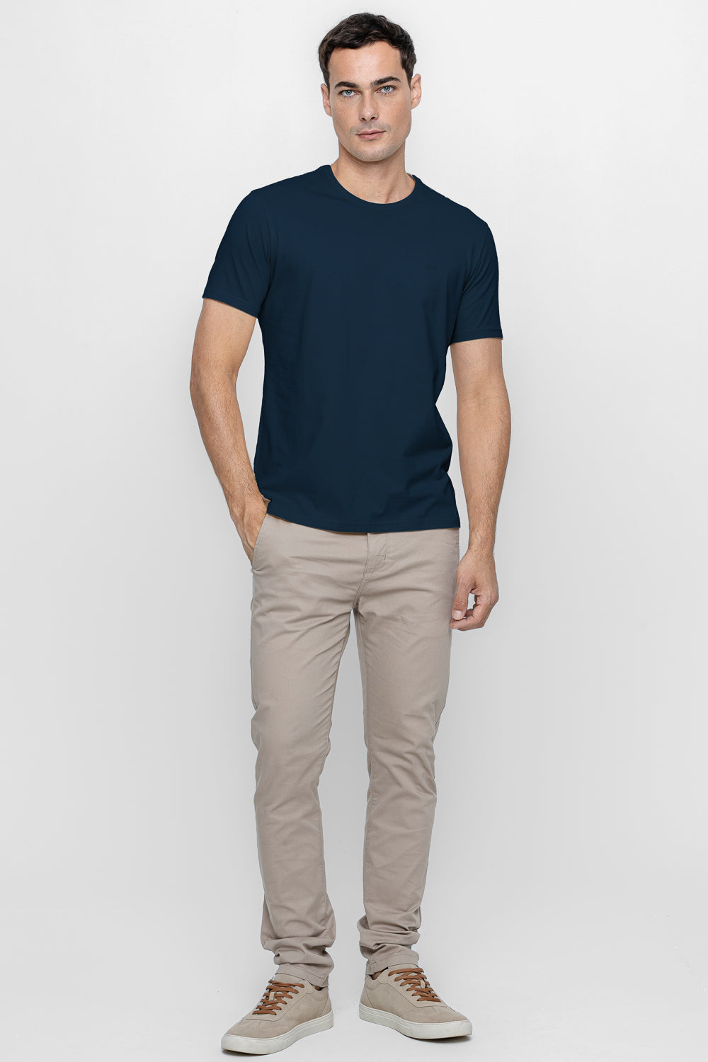 CAMISETA BASICA BORDADO MARINHO