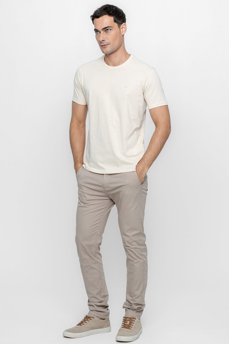 CAMISETA BÁSICA BORDADO - AREIA